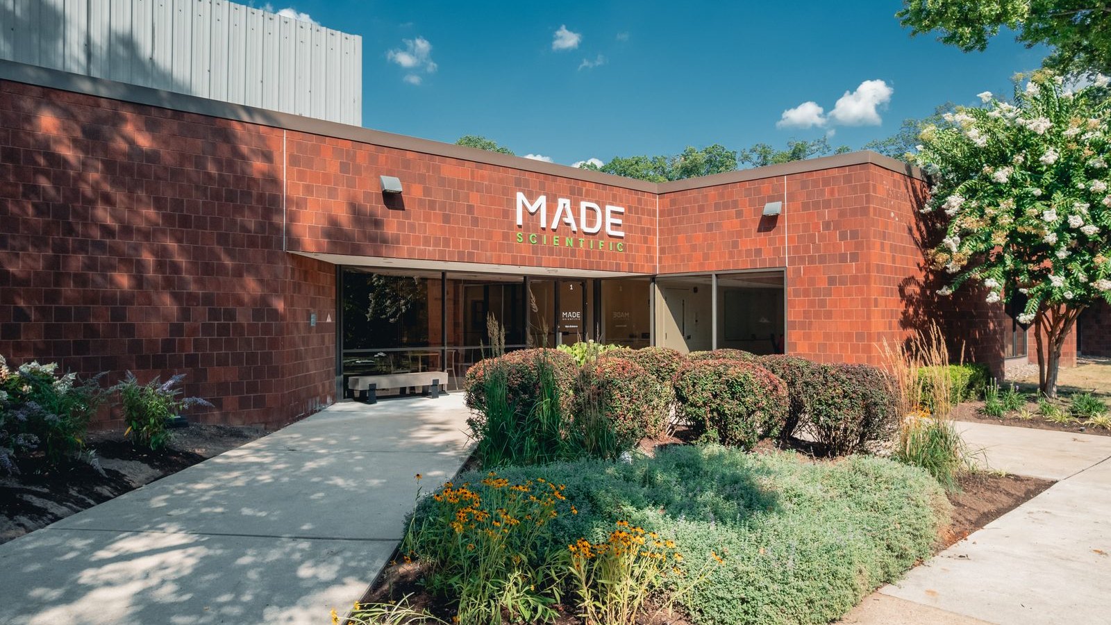 201 College Road East, Princeton — exterior
